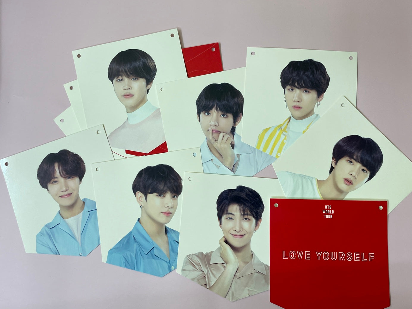 BTS WORLD TOUR LOVE YOURSELF GARLAND (+2 Fan Made Photocards)