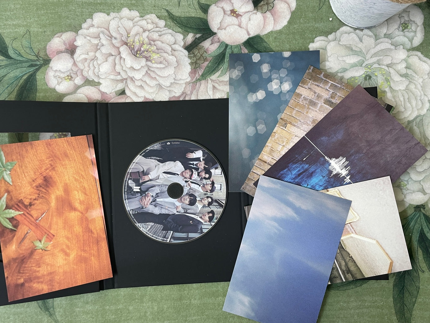 BTS BE Deluxe Edition (Sealed)