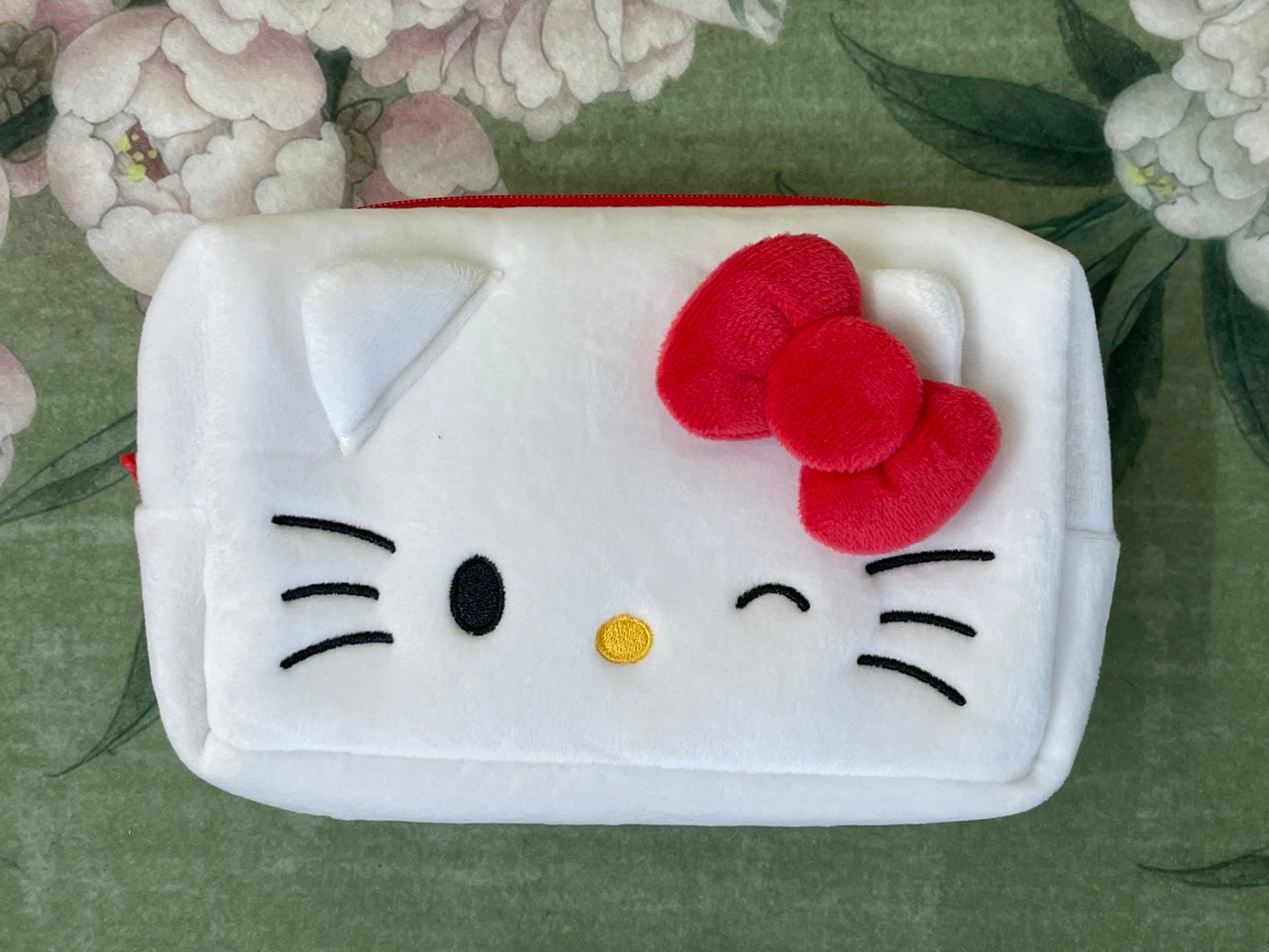 Hello Kitty Cozy Weekend Gift Box