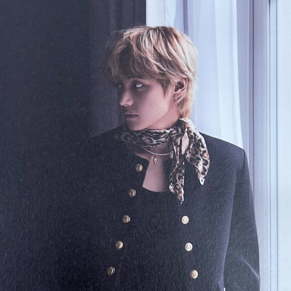 BTS V [Rêvé] Official Postcard Set (133pcs) + Magnet & Keyring | Taehyung KPOP Collector’s Box | ARMY Gift
