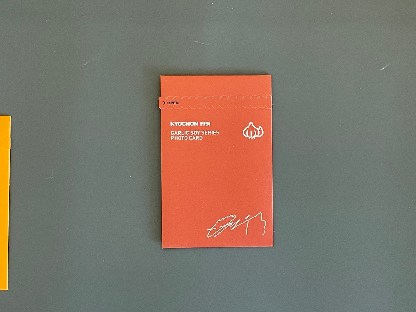 Byun Woo-seok x Kyochon Chicken Limited Edition Photo Card Set